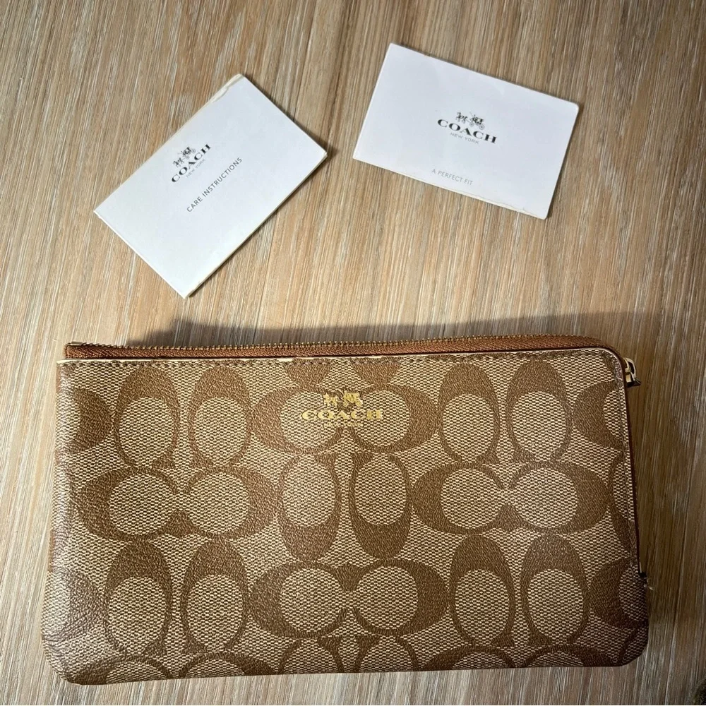 Coach Signature Zip Wallet Brown Canvas Wristlet Clutch